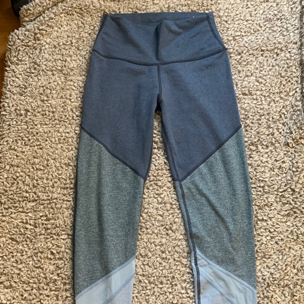 Like new Aerie leggings size M